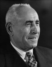 Portrait of Abdul Hameed Shoman, Business & Entrepreneurship